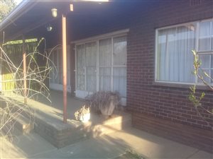 4 Bed House in Vanderbijlpark CE3