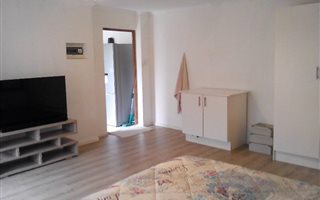 1 Bedroom Garden Cottage in Orange Grove