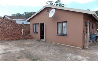 3 Bedroom House in Shallcross