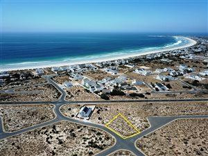 594 m² Land available in Britannia Bay