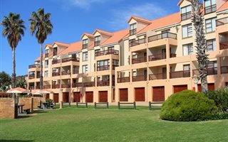 2 Bedroom Apartment in Boland Park