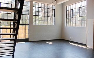 1 Bedroom Apartment in Johannesburg Central and CBD