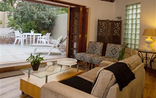1 Bedroom Garden Cottage in Paulshof