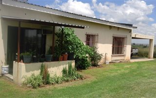 2.5 ha Farm in Helderstrome AH