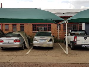 400 m² Industrial space in Elandsfontein AH