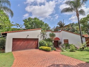 4 Bed House in Montana Park
