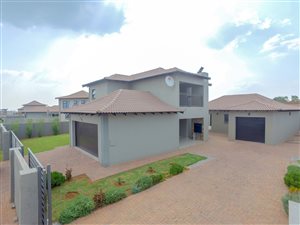 3 Bed House in Halfway House
