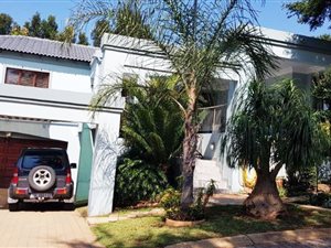 3 Bed Cluster in Featherbrooke Estate