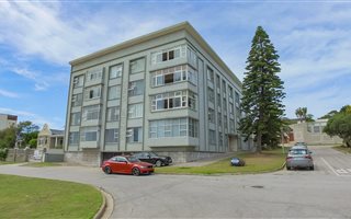 2 Bedroom Apartment in Humewood