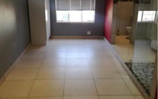 3 Bedroom House in Bezuidenhout Valley