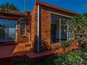 3 Bed Townhouse in Weltevreden Park
