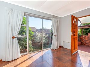 3 Bed Townhouse in Weltevreden Park