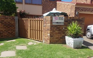 2 Bedroom Townhouse in Vanderbijlpark CW