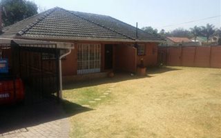 3 Bedroom Flat in Buurendal