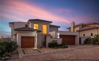 4 Bedroom House in Steynsrust