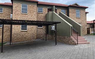 3 Bedroom Apartment in Wilgeheuwel