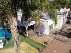 5 Bed House in President Ridge