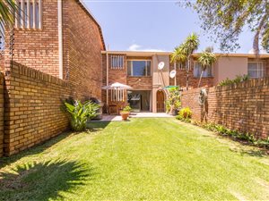 3 Bed Townhouse in Lakefield