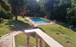 7.5 Bedroom House in Cowies Hill Park