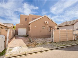 3 Bed House in Admirals Park