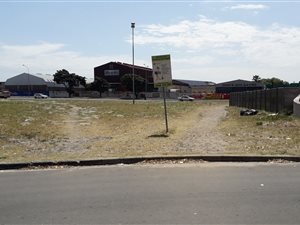 922 m² Land available in Newfields