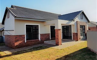 3 Bedroom Townhouse in Meyersdal Nature Estate