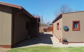 4 Bedroom House in Vanderbijlpark CE2