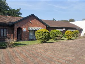 4 Bed House in Panorama