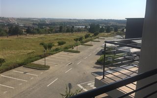 2 Bedroom Apartment in Dainfern