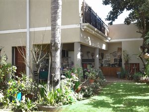 2 Bed Duplex in Comet