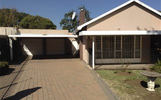 3 Bedroom House in Clarenspark