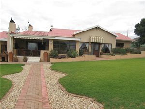 295.2 ha Farm in Oudtshoorn