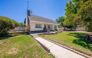 3 Bedroom House in Briza