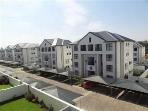 3 Bed Apartment in Petervale