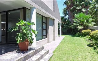 3 Bedroom House in Silver Lakes Golf Estate