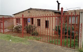 4 Bedroom House in Heidedal