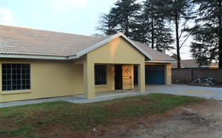 3 Bedroom House in Kookrus