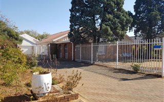 5 Bedroom House in Gardenia Park