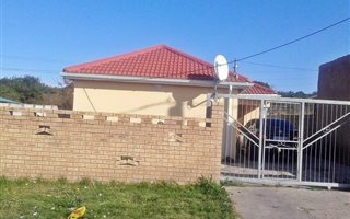 4 Bedroom House in Sunnyridge