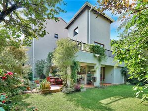 2 Bed Apartment in Craighall Park