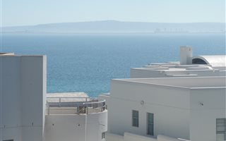 5 Bedroom House in Paradise Beach