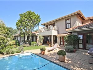 3 Bed Cluster in Melrose Estate