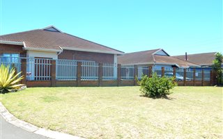 102 m² Commercial space in Arboretum