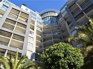 2 Bed Apartment in Sandton CBD