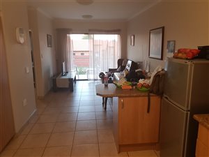 2 Bed Flat in Willow Park Manor