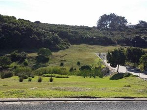 446 m² Land available in Stilbaai