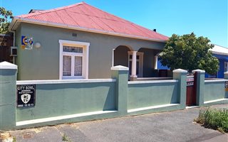 7 Bedroom House in Woodstock