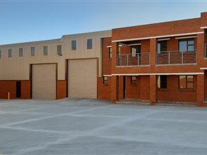 520 m² Industrial space in Van Dyk Park