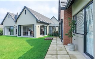 4 Bedroom House in Cotswold Downs Estate