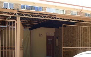 3 Bedroom Apartment in Krugersdorp North